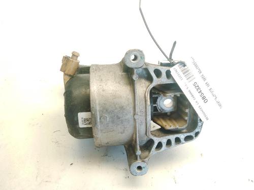 Used Engine mount AUDI A4 B9 Avant (8W5, 8WD) 2.0 TDI (150 hp) 27097530