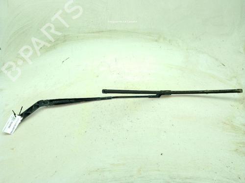 Used Front windshield wiper arm PEUGEOT BOXER Van 2.2 HDi 130 (131 hp) 26230635