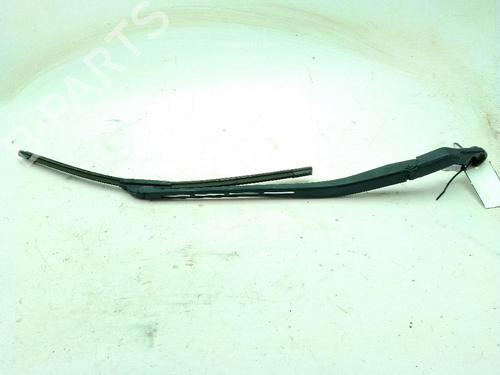 Used Front windshield wiper arm AUDI A4 B6 Avant (8E5) 2.5 TDI quattro (180 hp) 24607470