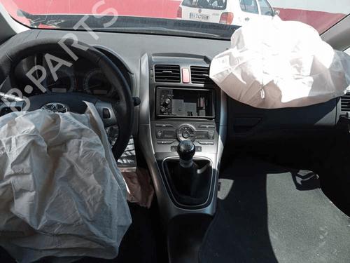 Brugte TOYOTA AURIS (_E15_) 1.6 (ZRE151_, ZRE151R) (132 hp) 4415371