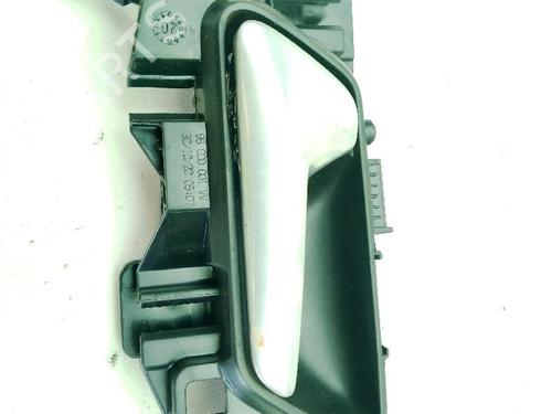 Used Front left interior door handle Front left interior door handle PEUGEOT 308 SW II (LC_, LJ_, LR_, LX_, L4_) 1.5 BlueHDi 130 (131 hp) 24928801 24928801