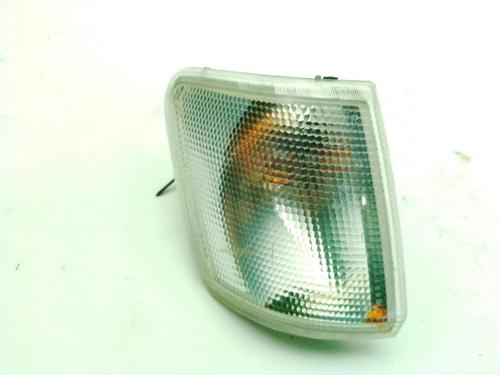 Blinklys fortil højre Blinklys fortil højre FORD FIESTA III (GFJ) 1.3 Cat (60 hp) 33953925 33953925