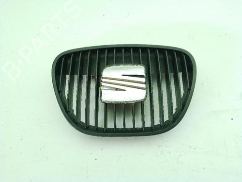Used Grille SEAT IBIZA III (6L1) 1.4 16V (75 hp) 26230671