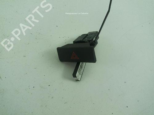 Used Warning switch SEAT ATECA (KH7, KHP) 1.0 TSI (116 hp) 31990272