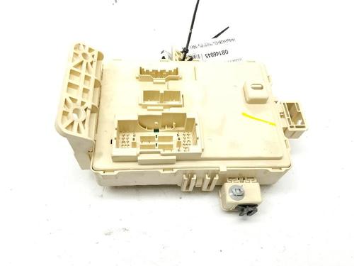 Used Fuse box Fuse box 39399479 39399479