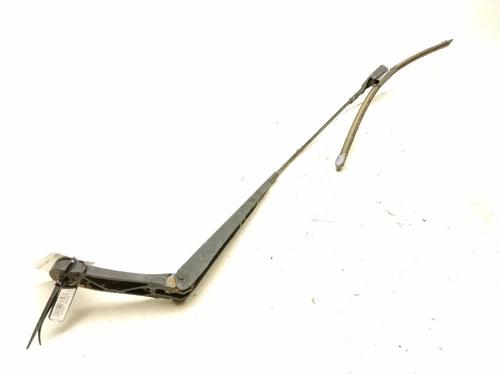 Used Front windshield wiper arm Front windshield wiper arm 36833546 36833546