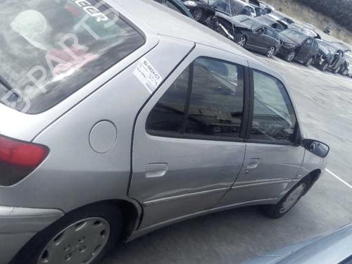 Left taillight PEUGEOT 306 Hatchback (7A, 7C, N3, N5) 1.9 D | BP18373267C34 