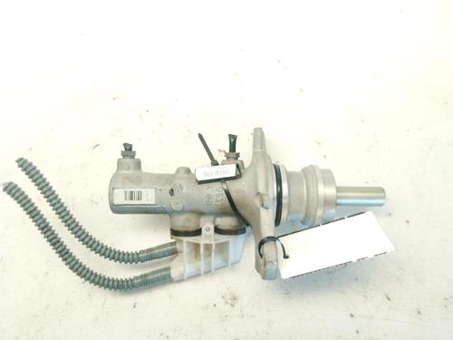 Used Brake master cylinder Brake master cylinder MERCEDES-BENZ MARCO POLO Camper (W447) 170 CDI (447.703) (102 hp) 26539900 26539900