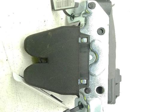 Bagklap lås Bagklap lås MERCEDES-BENZ C-CLASS (W204) C 200 Kompressor (204.041) (184 hp) 33840928 33840928