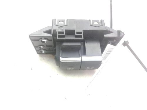 switch-toyota-corolla-estate-_e21_-2019-24001932 main image