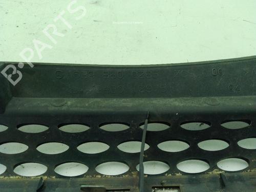 Grille MERCEDES-BENZ VIANO (W639) CDI 2.2 (639.711, 639.713, 639.811, 639.813, 639.815) | BP29498029C40 