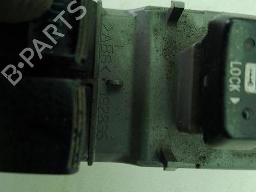 Left front window switch TOYOTA RAV 4 III (_A3_) 2.0 4WD (ACA30_, ACA30R) | BP31826389I27