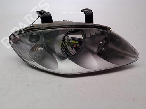 Used Right headlight Right headlight SSANGYONG RODIUS I 2.7 Xdi (165 hp) 31034583 31034583