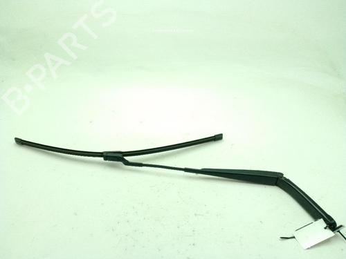 Used Front windshield wiper arm SEAT LEON (5F1) 2.0 TDI (110 hp) 28838883