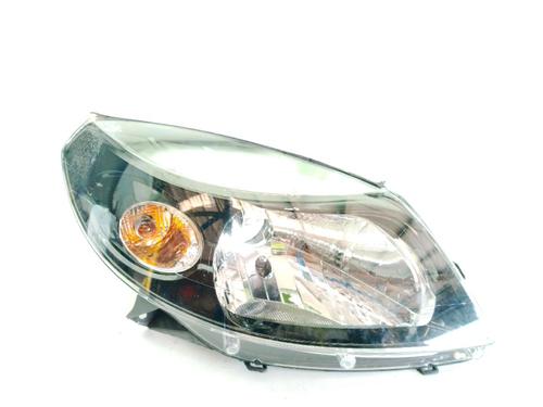 Phare droit Phare droit DACIA SANDERO 1.6 MPI 85 (BS03) (84 hp) 33840820 33840820