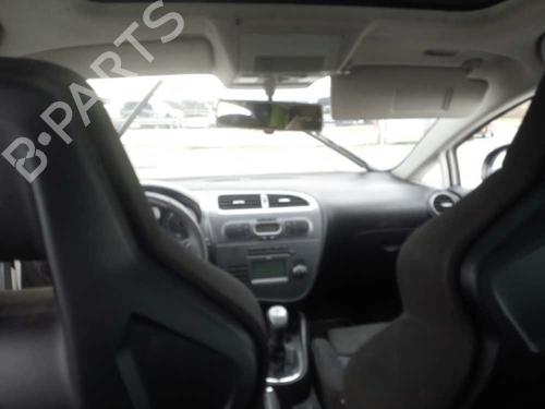 Left front brake caliper SEAT LEON (1P1) 2.0 TDI | BP32203957M105 - Image 6