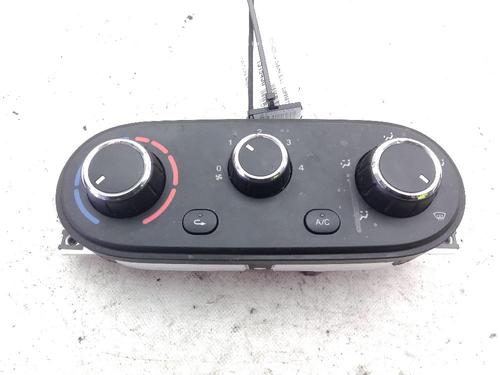 climate-control-iveco-daily-vi-van-2014-24043924 main image