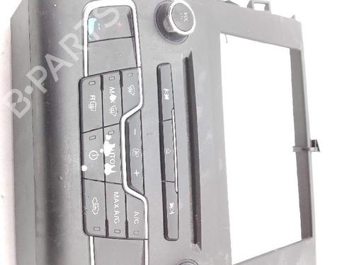 Used Climate control FORD MONDEO V Hatchback (CE) 2.0 EcoBlue (150 hp) 18357439