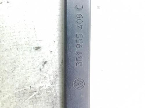 Front windshield wiper arm VW PASSAT B5.5 (3B3) 1.9 TDI | BP24045622C143 