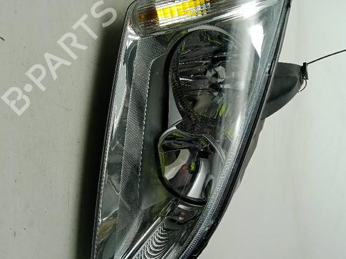 Used Right headlight Right headlight FORD FOCUS II (DA_, HCP, DP) 1.6 (100 hp) 33840696 33840696
