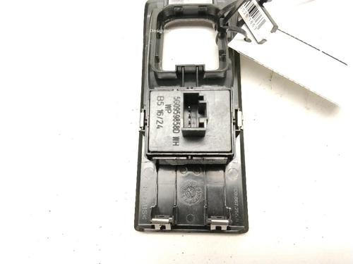 Left front window switch MAN TGE Van 2.0 TDI (01V, 03V, 36V, UYB, UYC, UYD) | BP39974365I27 - Image 2