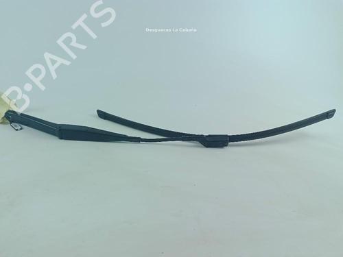 Used Front windshield wiper arm FORD FIESTA VI (CB1, CCN) 1.4 TDCi (68 hp) 18361674