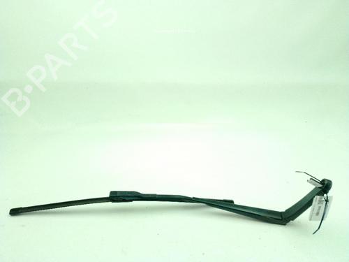 Used Front windshield wiper arm SKODA OCTAVIA III Combi (5E5, 5E6) 2.0 TDI 4x4 (150 hp) 28449629