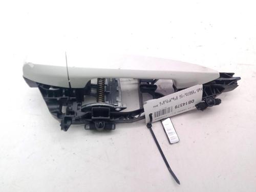 Used Front right exterior door handle BMW X1 (F48) sDrive 18 d (150 hp) 24049134