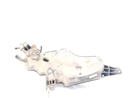adblue-tank-vw-golf-vii-variant-ba5-bv5-2013-2014-2015-2016-2017-2018-2019-2020-2021-2022-40121611 main image