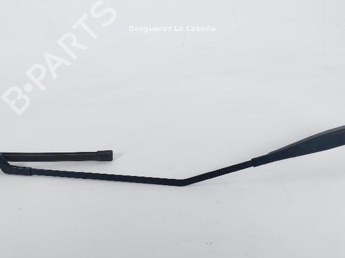 front-windshield-wiper-arm-renault-trafic-iii-van-fg_-2014-31988846 main image
