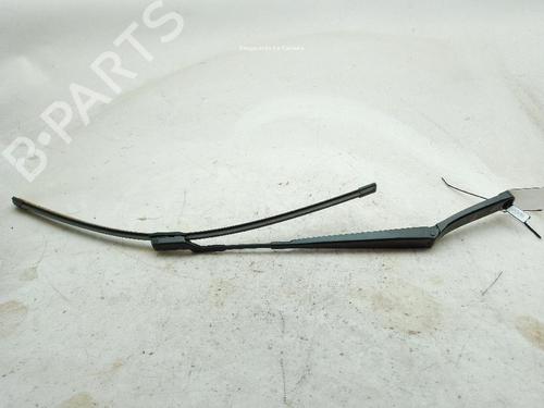 Used Front windshield wiper arm SKODA KAMIQ (NW4) 1.5 TSI (150 hp) 24546639