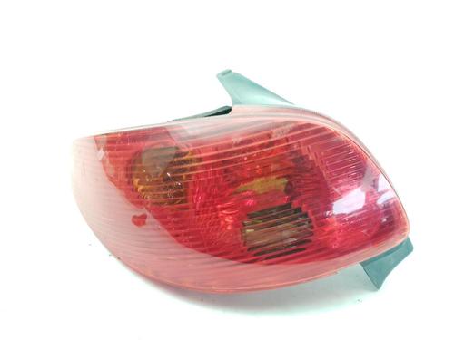 Venstre baglygte PEUGEOT 206 Hatchback (2A/C) 1.4 i (75 hp) 30525931