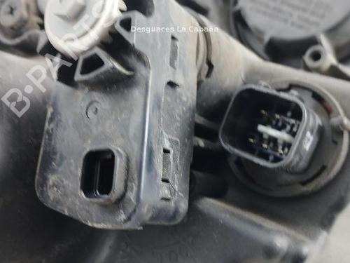 Left headlight HYUNDAI ix35 (LM, EL, ELH) 1.7 CRDi | BP31988943C28