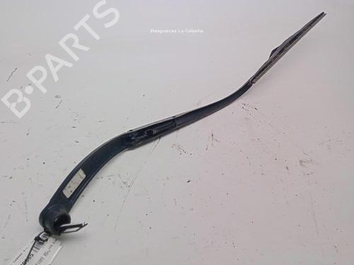 Used Front windshield wiper arm KIA SPORTAGE IV (QL, QLE) 1.7 CRDi (141 hp) 26409699