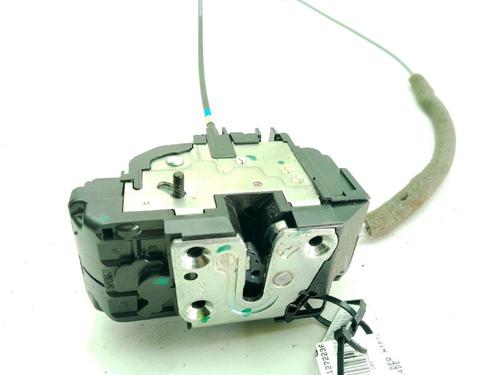 Højre bagtil lås NISSAN NOTE (E11, NE11) 1.4 (88 hp) 31012336