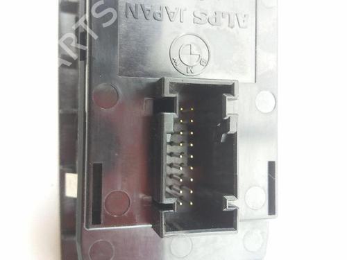 Used Left front window switch BMW X1 (E84) xDrive 18 d (143 hp) 18367797