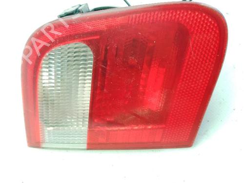 Feu de coffre gauche BMW 3 (E46) 320 d (136 hp) 32719512