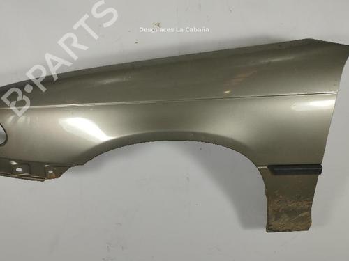 Kotflügel links vorne für OPEL ASTRA F Saloon (T92) 1.6 i (F19, M19) (75 hp) 31990083