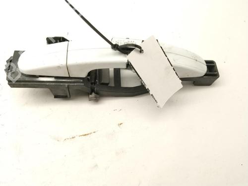 Maniglia esterna anteriore destra Maniglia esterna anteriore destra FORD KUGA I 2.0 TDCi (136 hp) 37414997 37414997