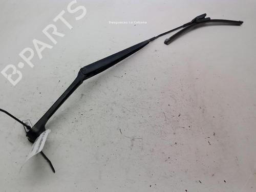 Used Front windshield wiper arm FIAT TIPO Hatchback (356_, 357_) 1.4 LPG (356HXF1B) (120 hp) 28351113