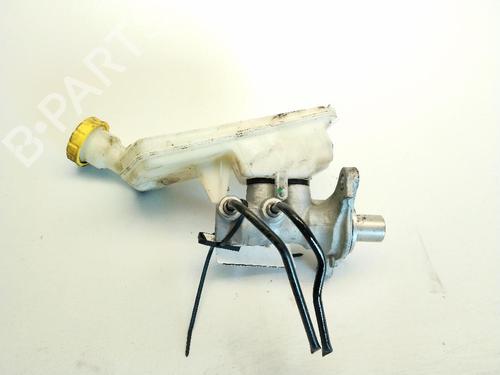 Used Brake master cylinder Brake master cylinder CITROËN C3 III (SX) 1.2 THP 110 (SXHNPS, SXHNZT, SXHNZ6) (110 hp) 28009106 28009106