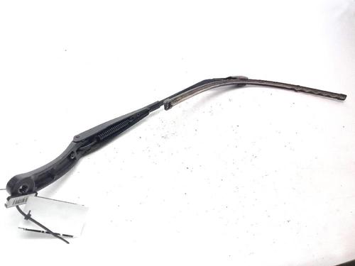 front-windshield-wiper-arm-audi-a3-sportback-8va-8vf-2012-2013-2014-2015-2016-2017-2018-2019-2020-2021-31080863 main image