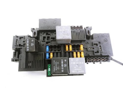 Used Fuse box MERCEDES-BENZ C-CLASS Coupe (C205) C 250 d (205.308) (204 hp) 31988843