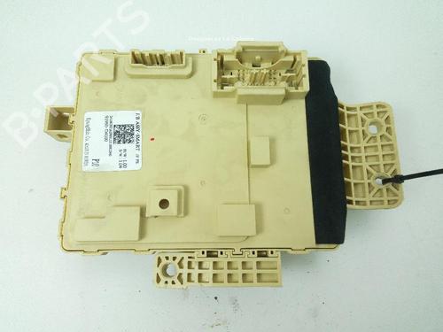 Used Fuse box Fuse box 39579990 39579990