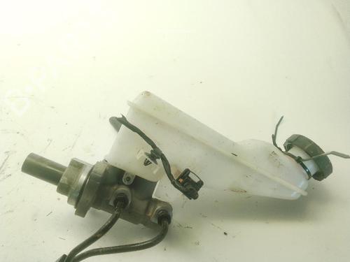 Used Brake master cylinder HYUNDAI i30 Estate (PDE) 1.4 MPI (100 hp) 25753663