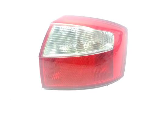 Feu arrière droit AUDI A4 B6 (8E2) 2.0 (130 hp) 31915243