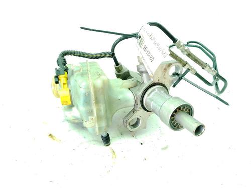 brake-master-cylinder-opel-insignia-a-g09-2008-2009-2010-2011-2012-2013-2014-2015-2016-2017-32743773 main image