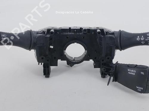 headlight-switch-renault-megane-iv-hatchback-b9amn_-2015-24042358 main image