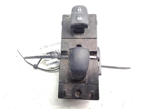Used Right front window switch NISSAN LEAF (ZE0) Electric (109 hp) 29765402