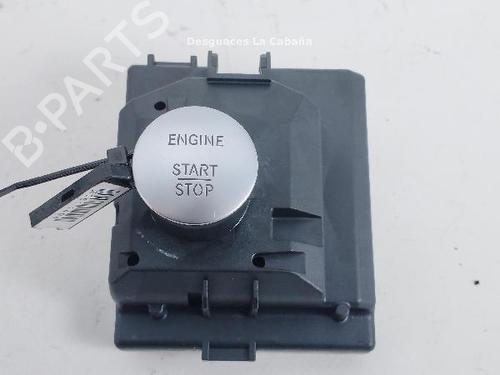 Lecteur Carte MERCEDES-BENZ C-CLASS (W205) C 220 BlueTEC / d (205.002, 205.004) (170 hp) 31989301